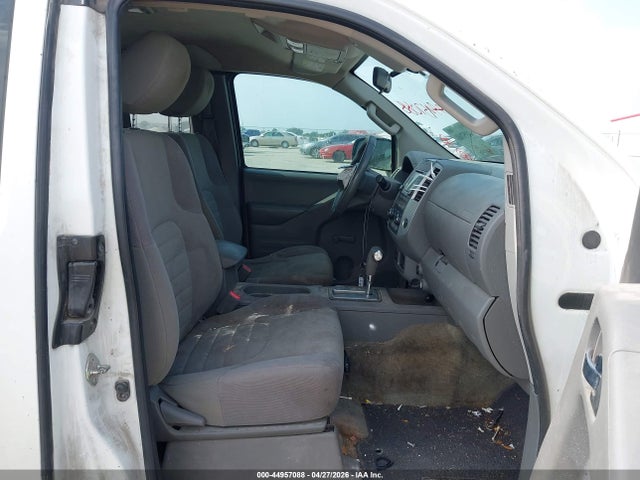 Nissan Frontier S