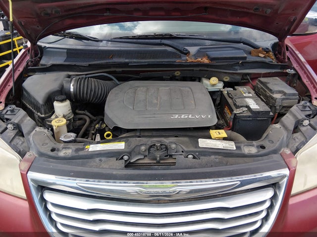Chrysler Town & Country Touring-l