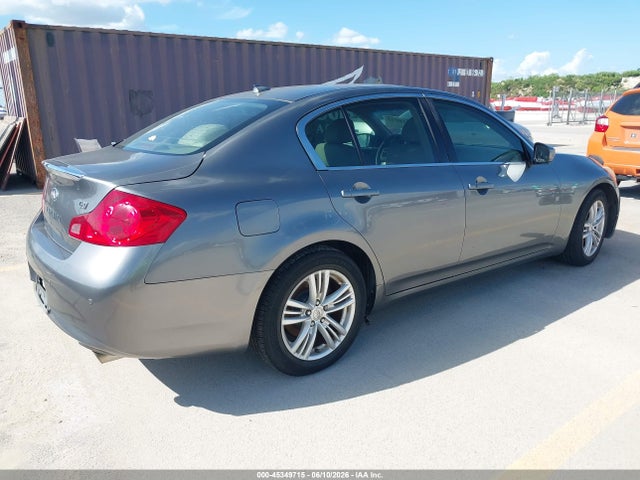 INFINITI G37 Journey