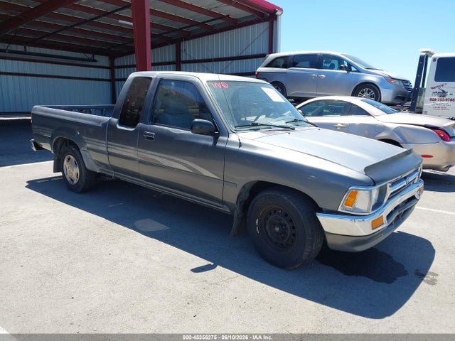 Salvage Toyota Pickup Image