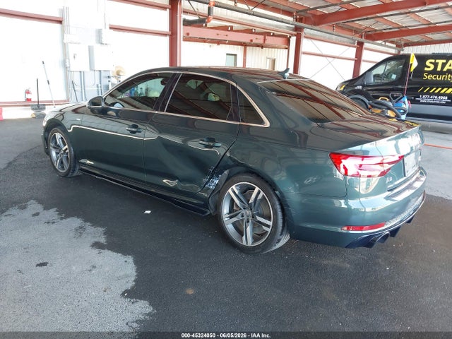 Audi A4 2.0t Premium