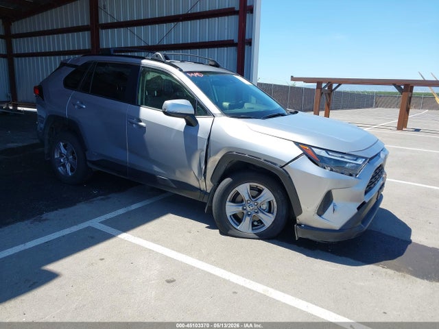 Salvage Toyota RAV4 Image