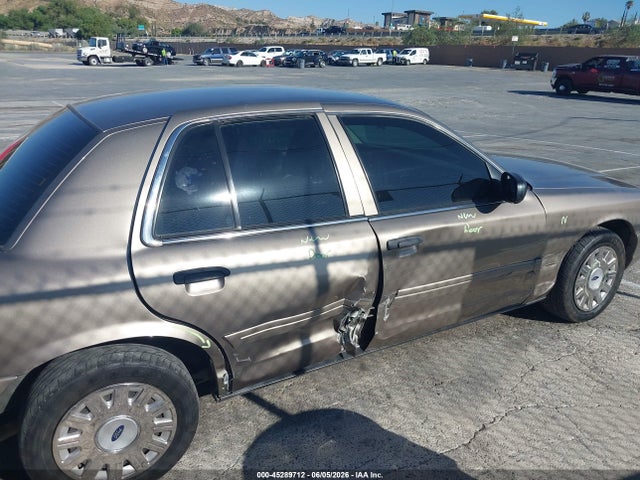 Ford Crown Victoria Standard
