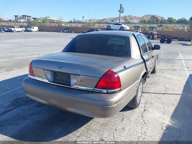 Ford Crown Victoria Standard