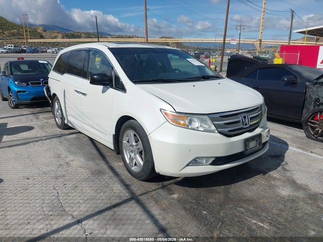 Salvage Honda Odyssey Image