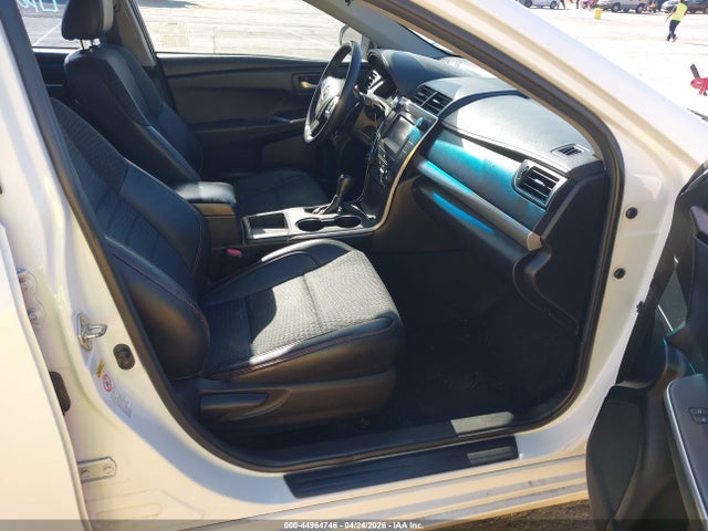 Toyota Camry Se