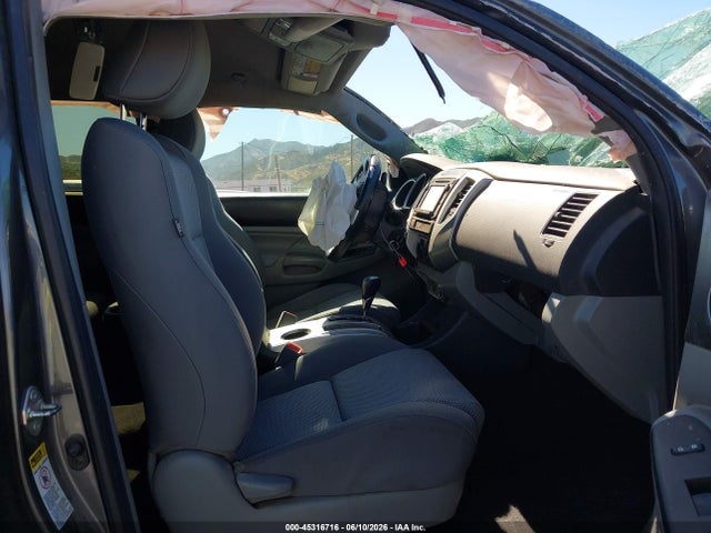 Toyota Tacoma Base V6