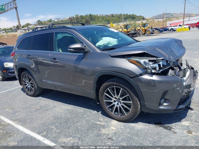 Toyota Highlander Se