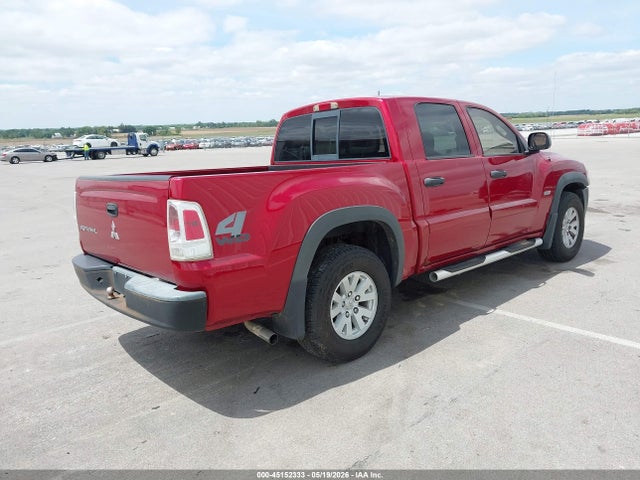 Mitsubishi Raider Duro Cross V6