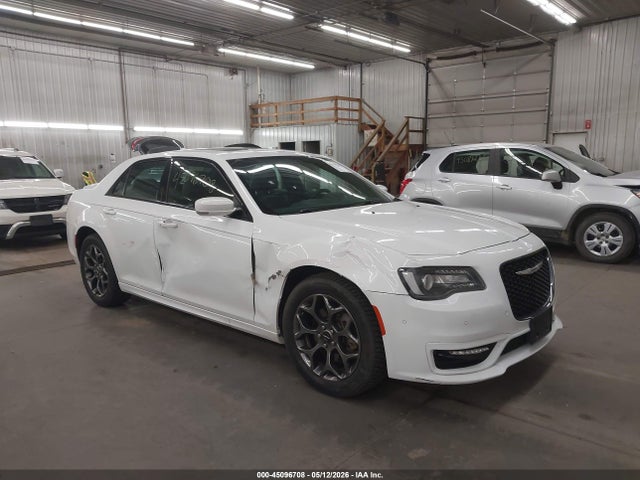Salvage Chrysler 300 Image