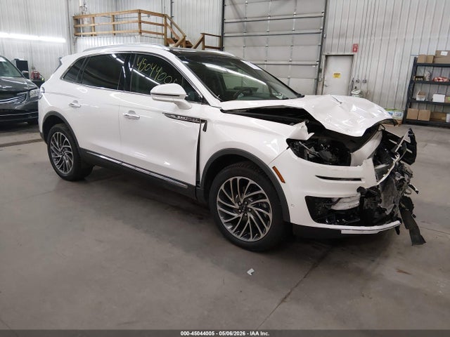 Salvage Lincoln Nautilus Image