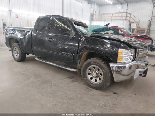 Salvage Chevrolet Silverado 1500 Image