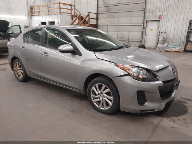 Salvage Mazda Mazda3 Image