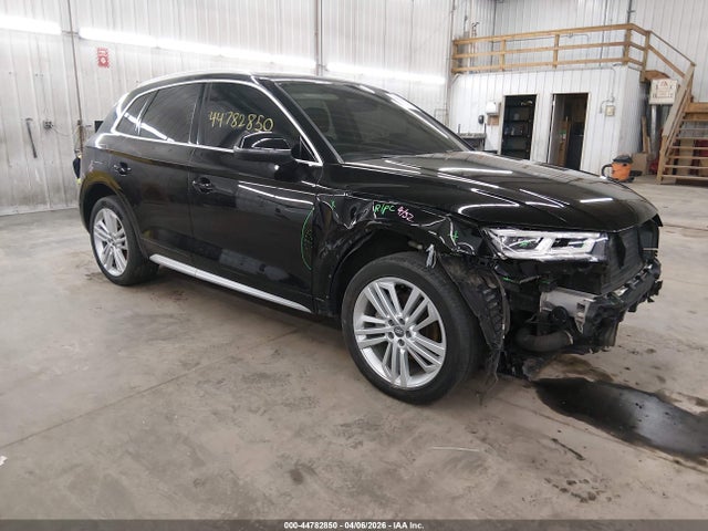 Salvage Audi Q5 Image