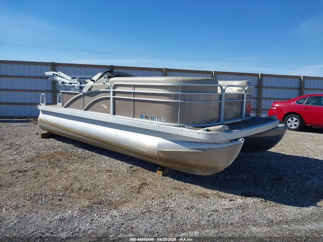 Salvage Bennington 20slmx Image