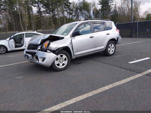 Toyota RAV4 Base V6