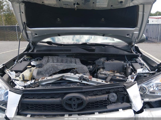 Toyota RAV4 Base V6