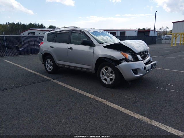 Toyota RAV4 Base V6