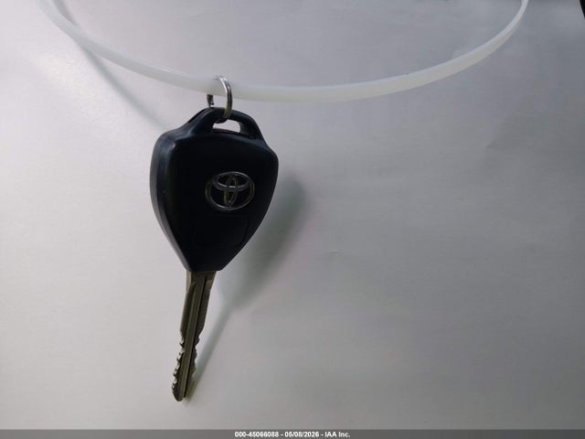 Toyota RAV4 Base V6