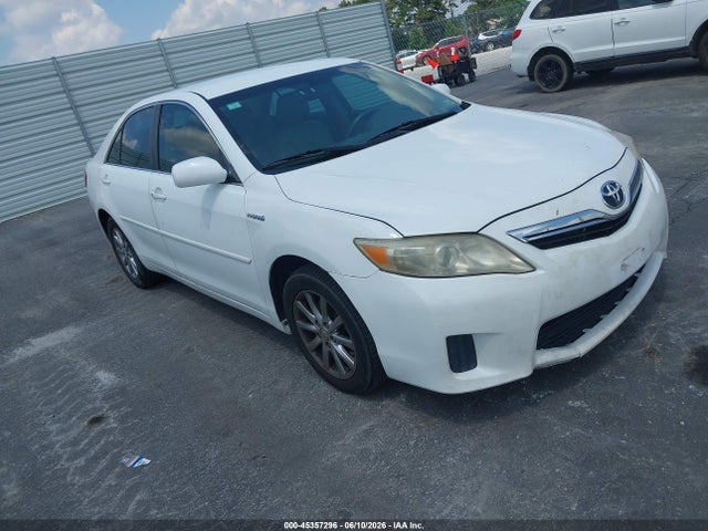 Salvage Toyota Camry Image