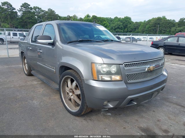 Salvage Chevrolet Avalanche 1500 Image