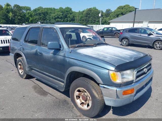Salvage Toyota 4Runner Image