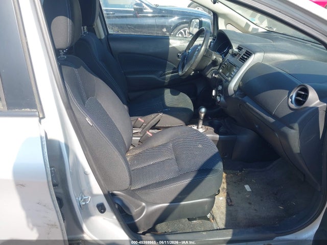 Nissan Versa Sv