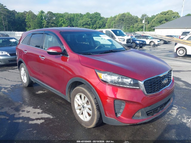 Salvage Kia Sorento Image
