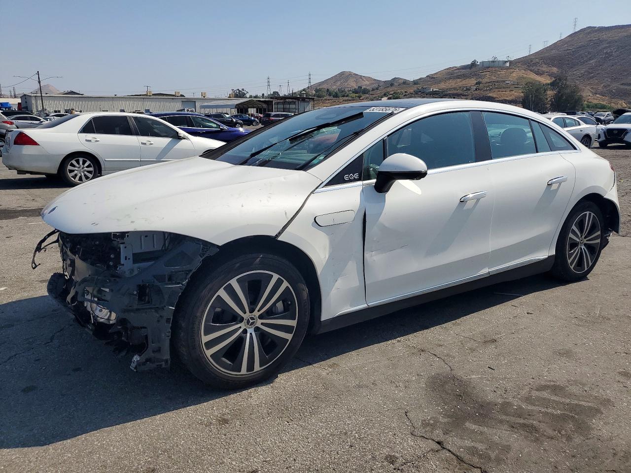 Salvage Mercedes-Benz EQE Image