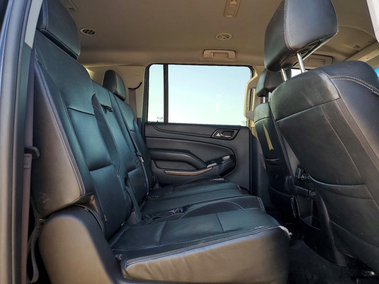 Chevrolet Suburban C1500 Ls
