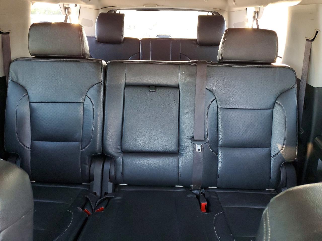 Chevrolet Suburban C1500 Ls