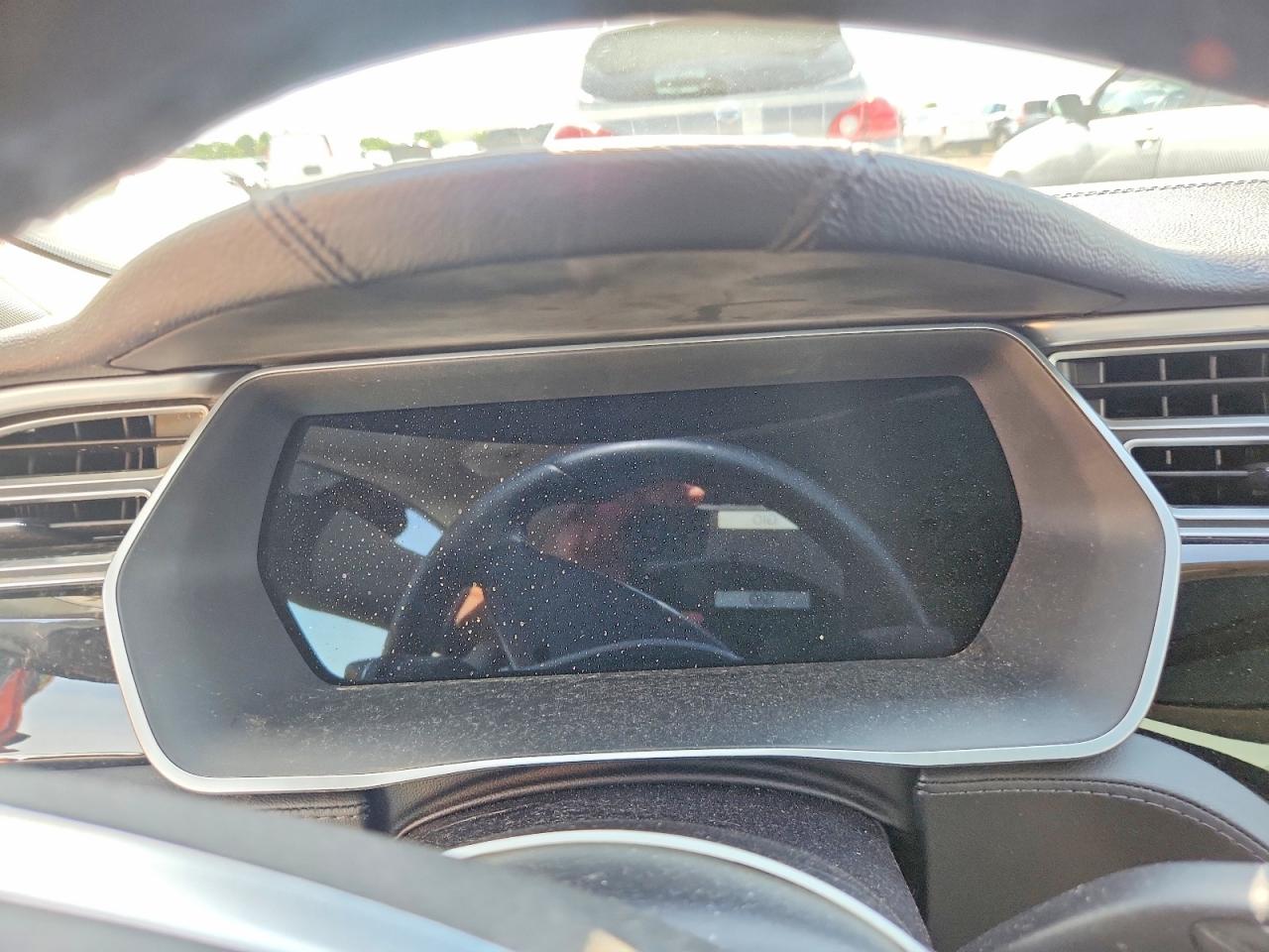 Tesla Model S 85
