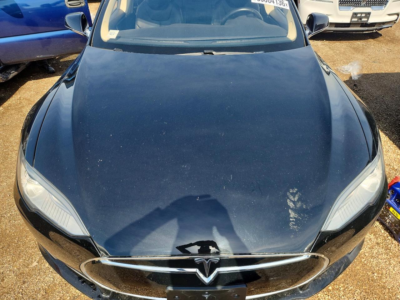 Tesla Model S 85