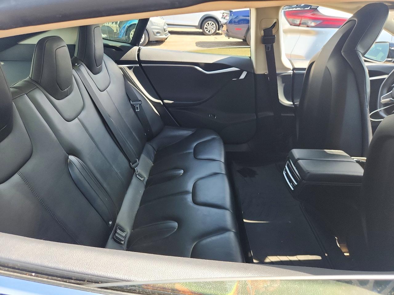 Tesla Model S 85