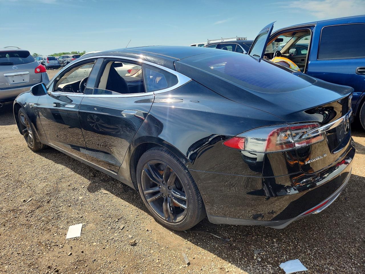 Tesla Model S 85