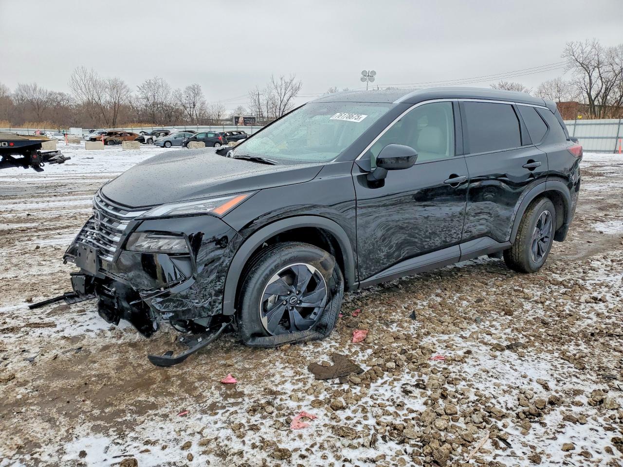 Salvage Nissan Rogue Image