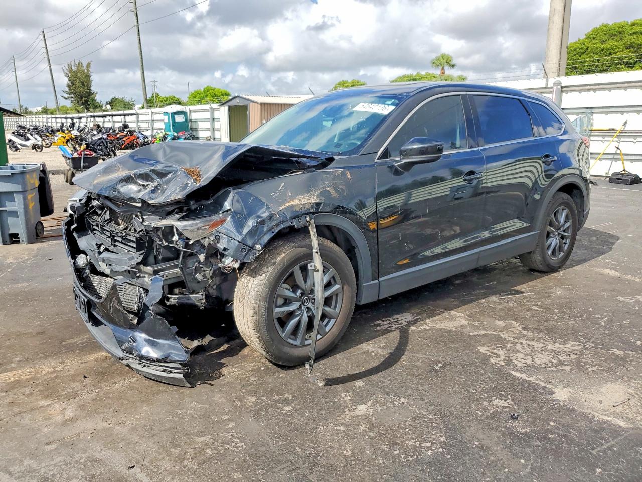 Salvage Mazda Cx Image