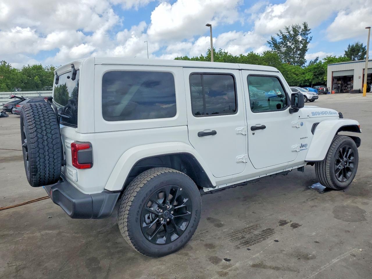 Jeep Wrangler Sahara 4xe