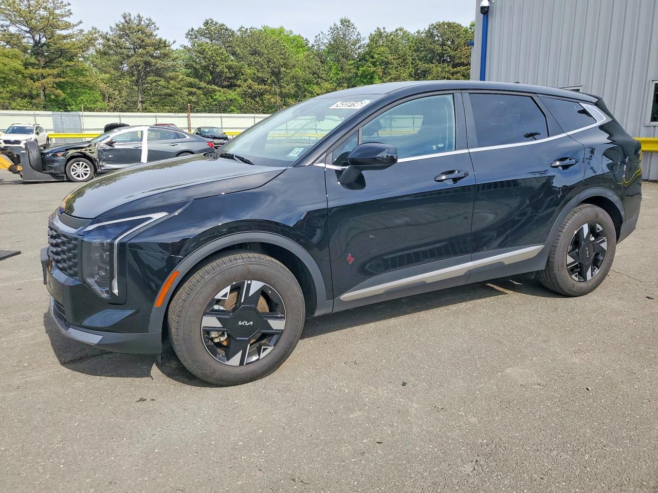 Salvage Kia Sportage Image