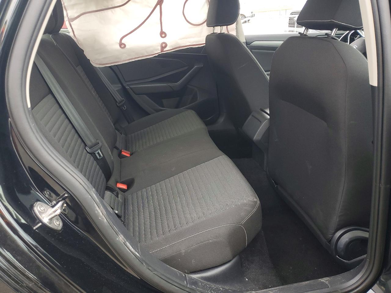 Volkswagen Jetta S