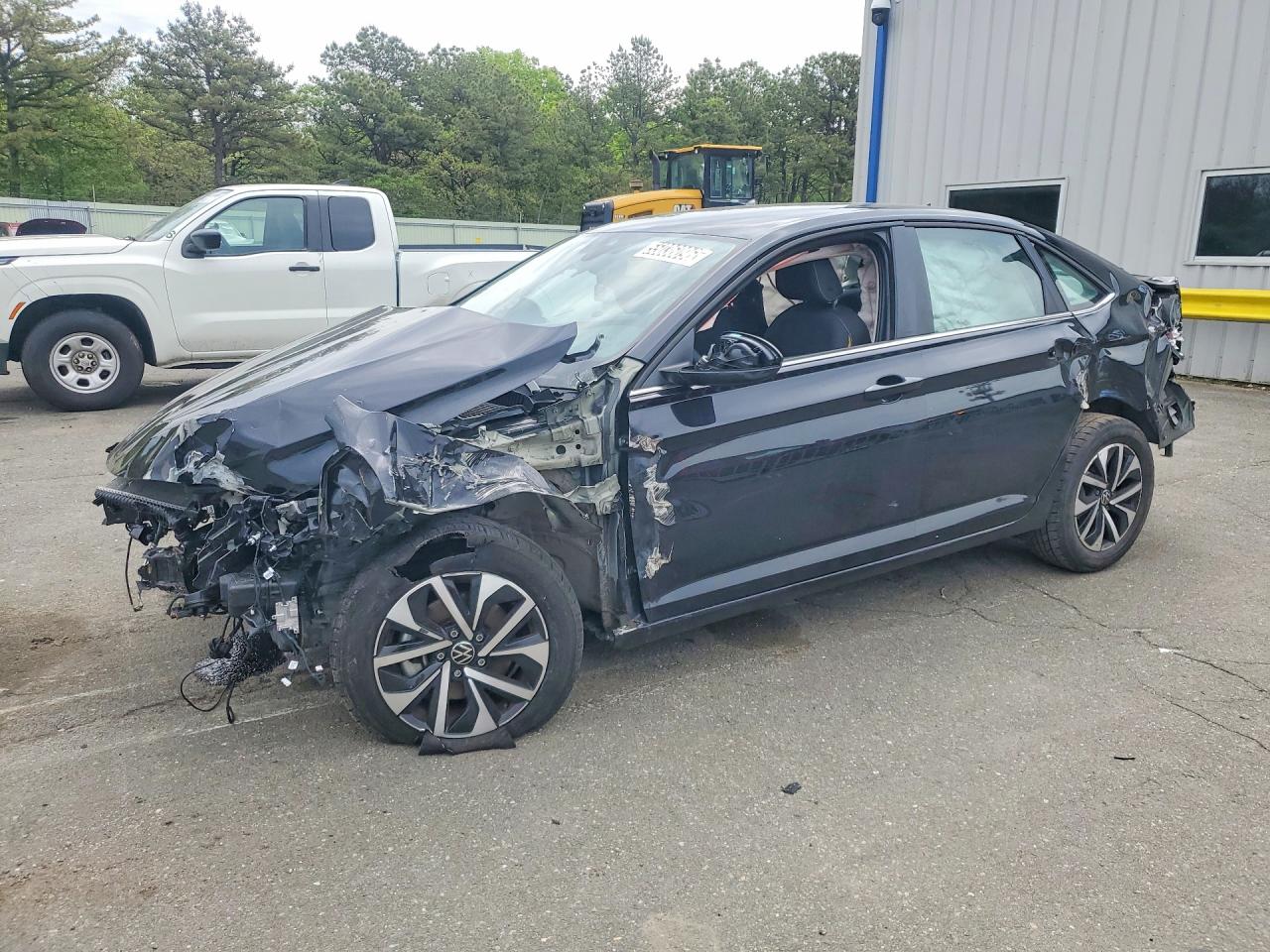 Salvage Volkswagen Jetta Image