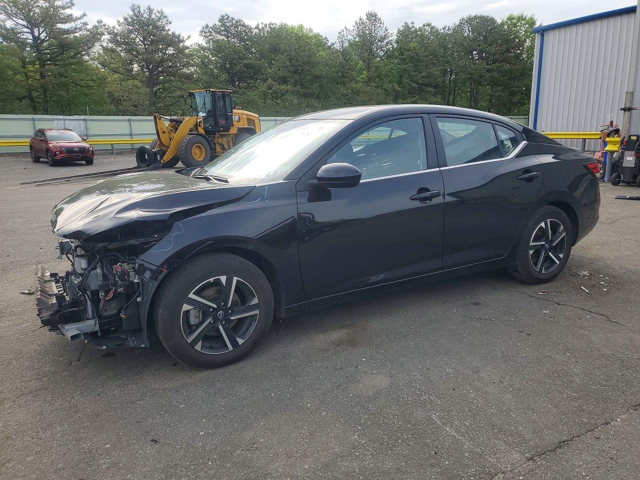 Salvage Nissan Sentra Image