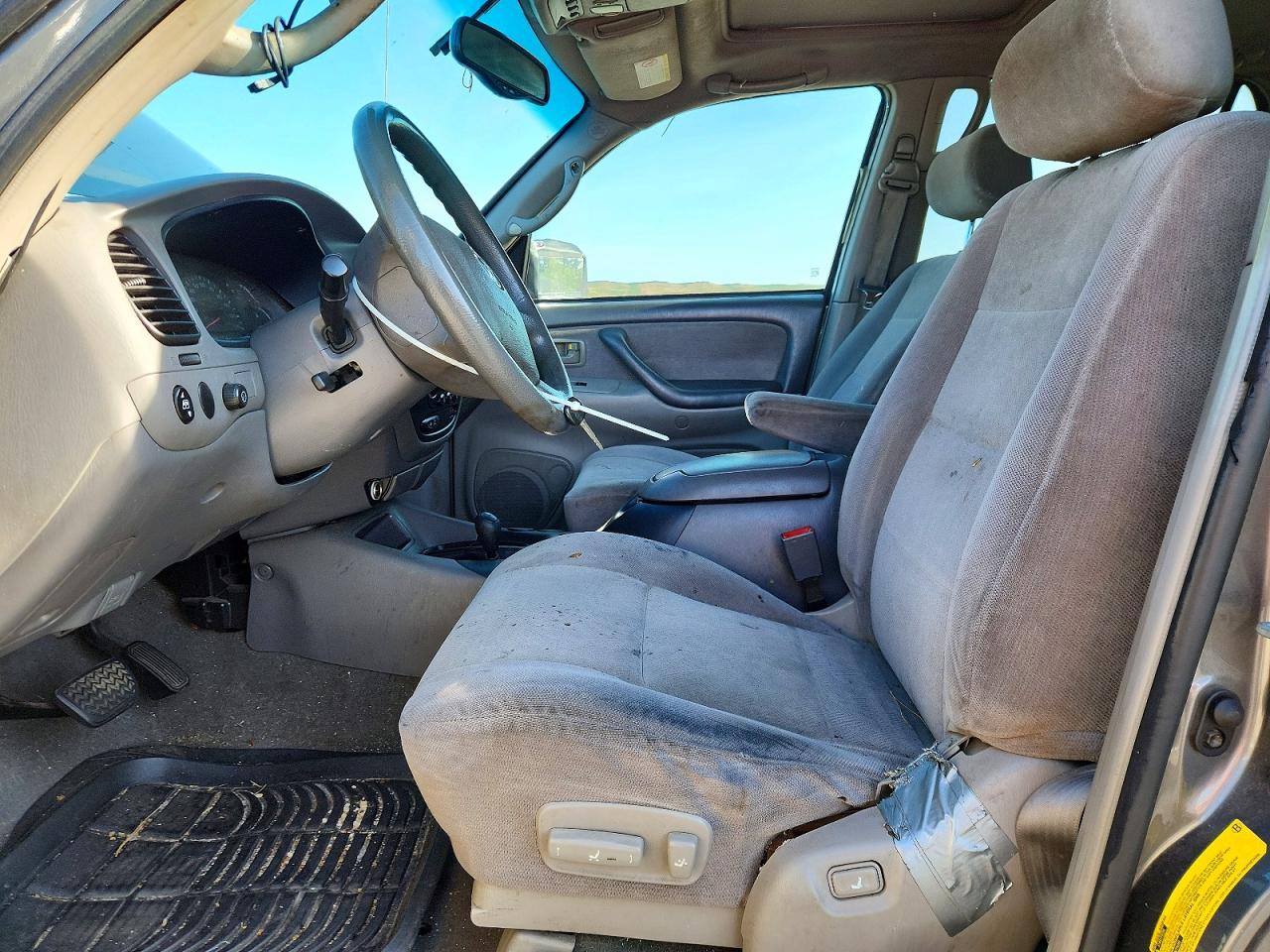 Toyota Sequoia Sr5
