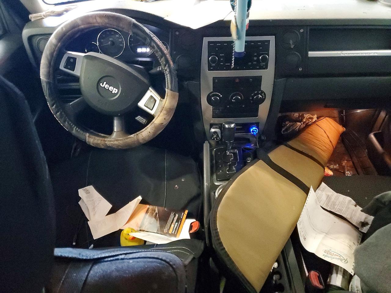 Jeep Commander Sport