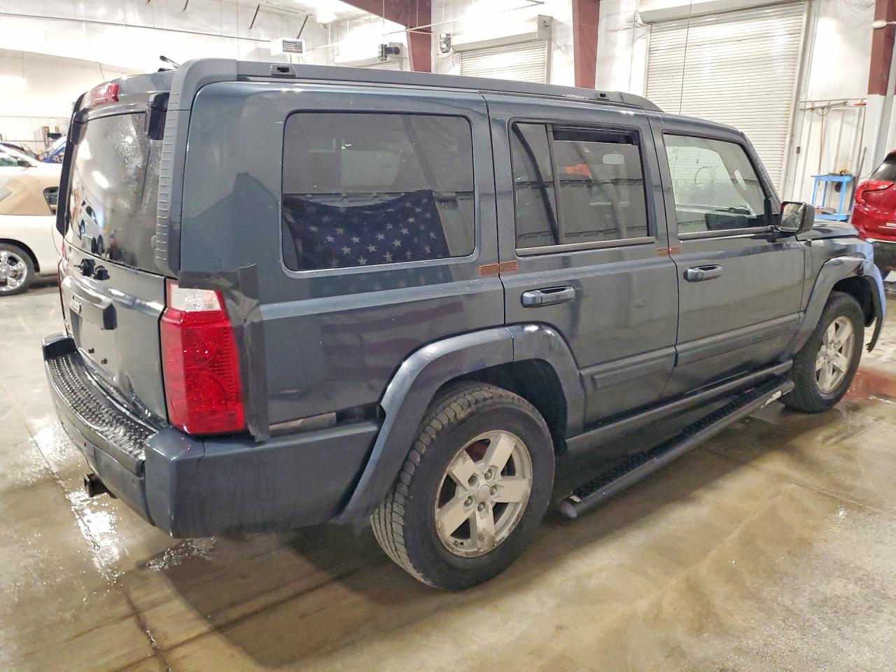 Jeep Commander Sport