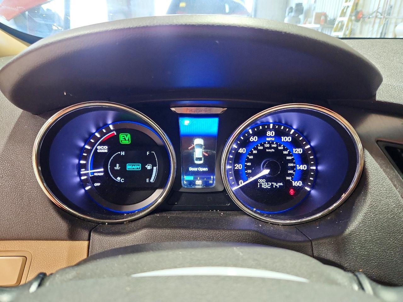Hyundai SONATA Hybrid