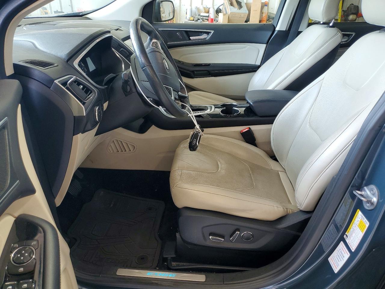 Ford Edge Titanium