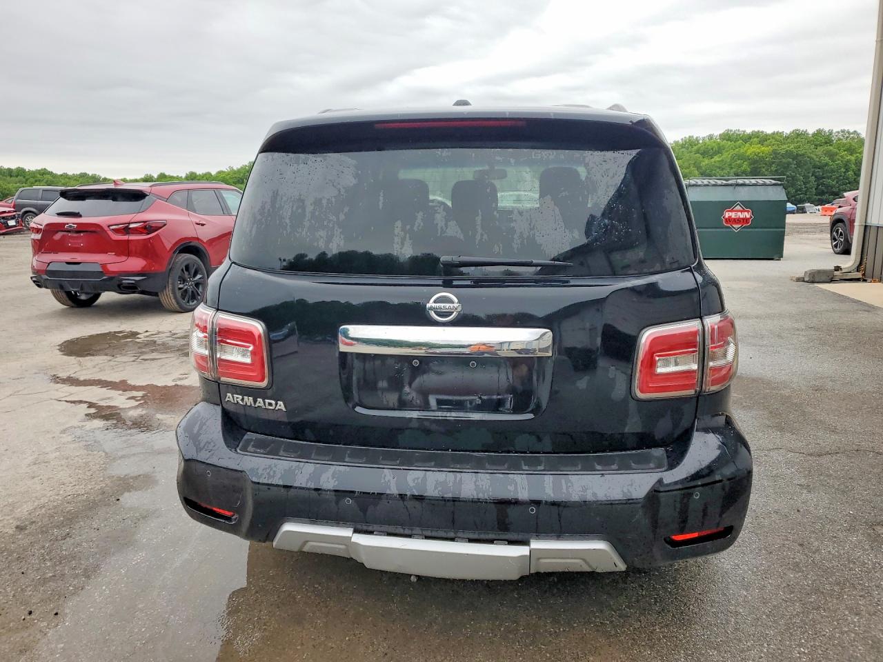 Nissan Armada Sv