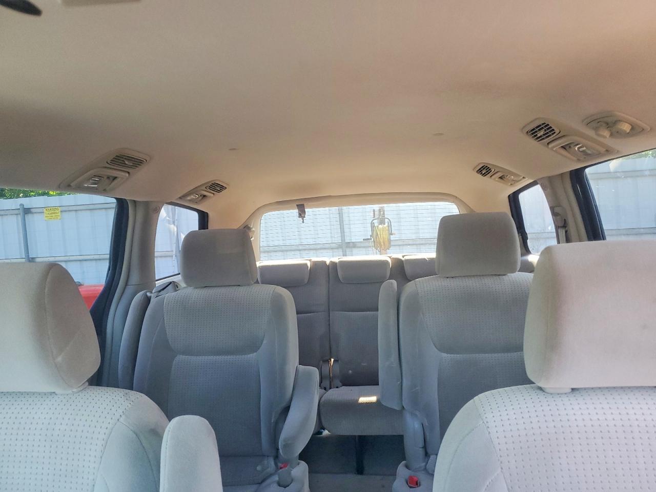 Toyota Sienna Le 7-passenger