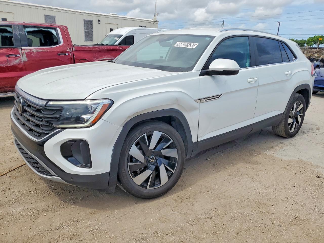 Salvage Volkswagen Atlas Image